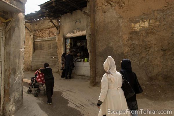 Mostafa Rahemi, Attari (Persian traditional medicine man) in Shiraz